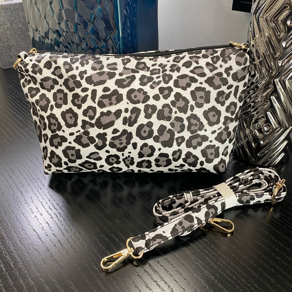Grey Leopard Crossbody Clutch Bag
